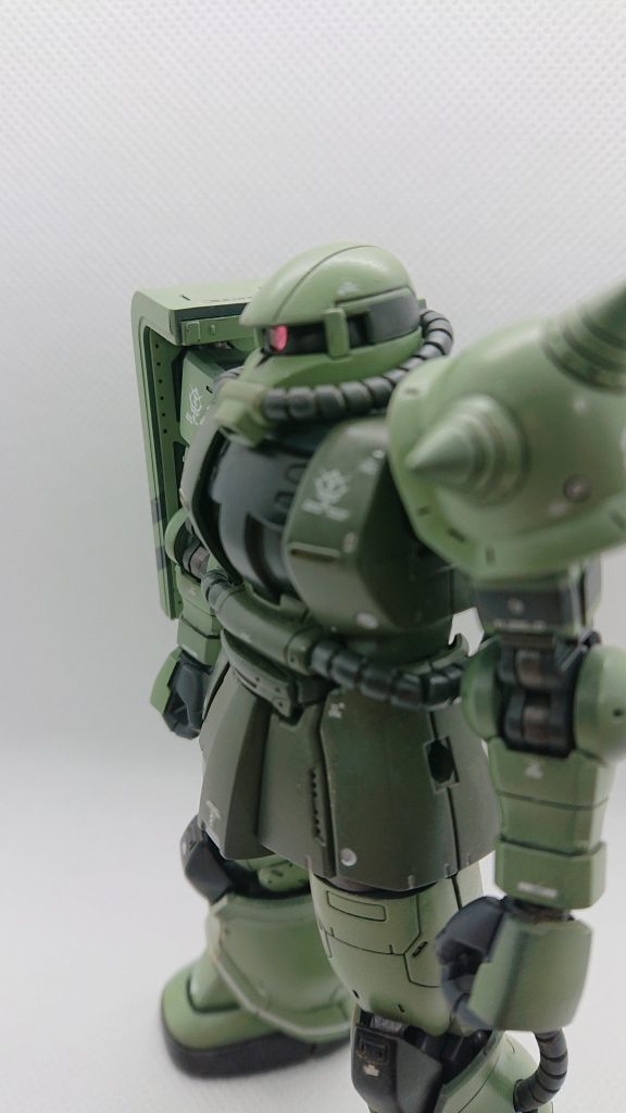 最後までご覧頂きありがとうございました。やはりザクは最高です。プレーンなHGUCもいいですが、初代MGや08小隊のJC型が入口の私にはオリジン版のハイデティールな本キットが好みです。以前どなたかの作品で多ければ多いほど良いというコメントを見ましたが、完全に同感です。今後もザクの量産をしていきたいと思います。完成の際は宜しくお願いします