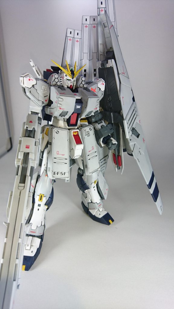 制作は、エアブラシ全塗装・スミ入れ・水転写デカール・つや消しといった感じです。