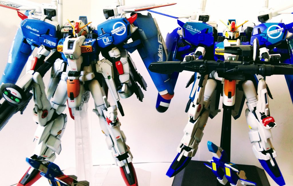 右はン十年前作りましたEx-sです、太腿の延長でバランスが良くなりました。 