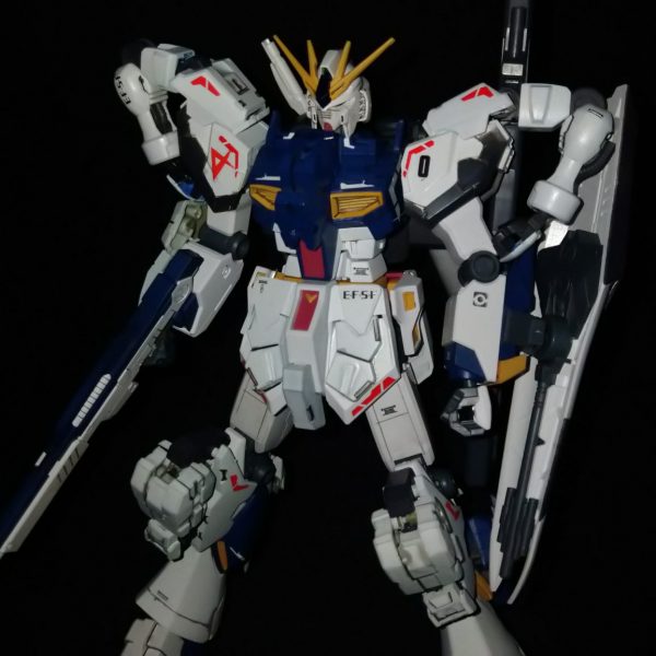 EG νオミクロンガンダム