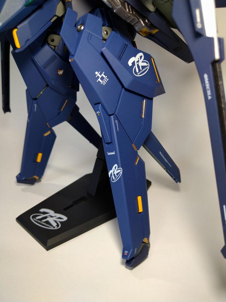 部分塗装していますがこうして見るとイエロー部分も塗って色あわせれば良かった…