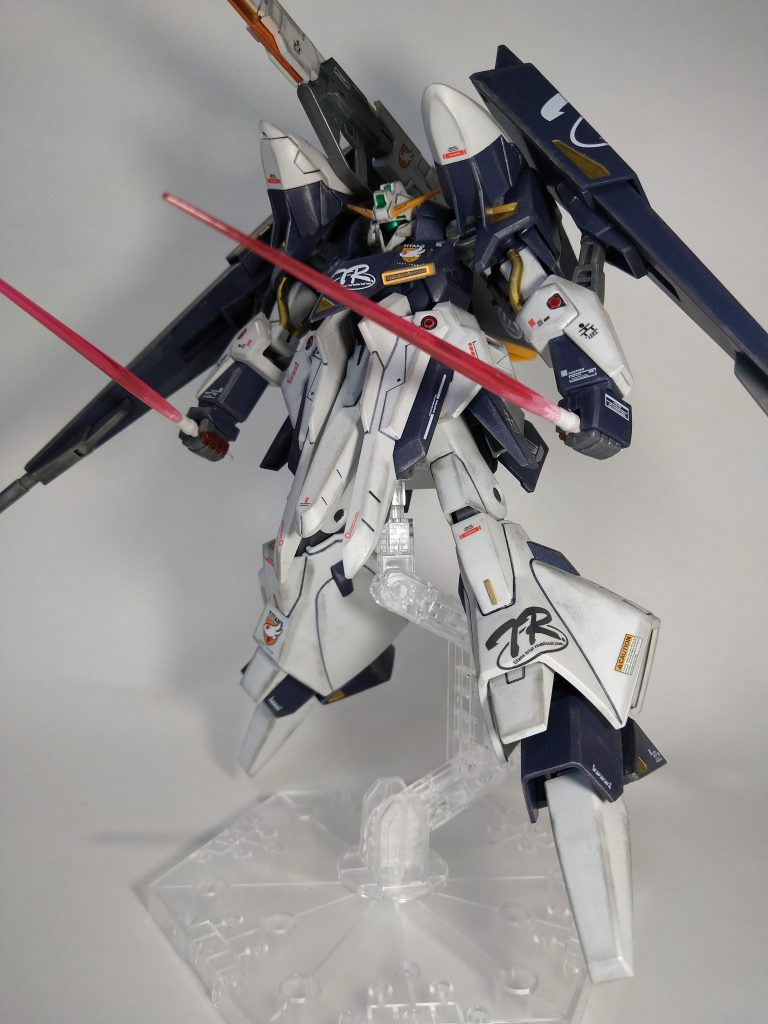 ウェザリング練習台第二号フライルー。モノアイが見えるようにちょっとマスクを開口。