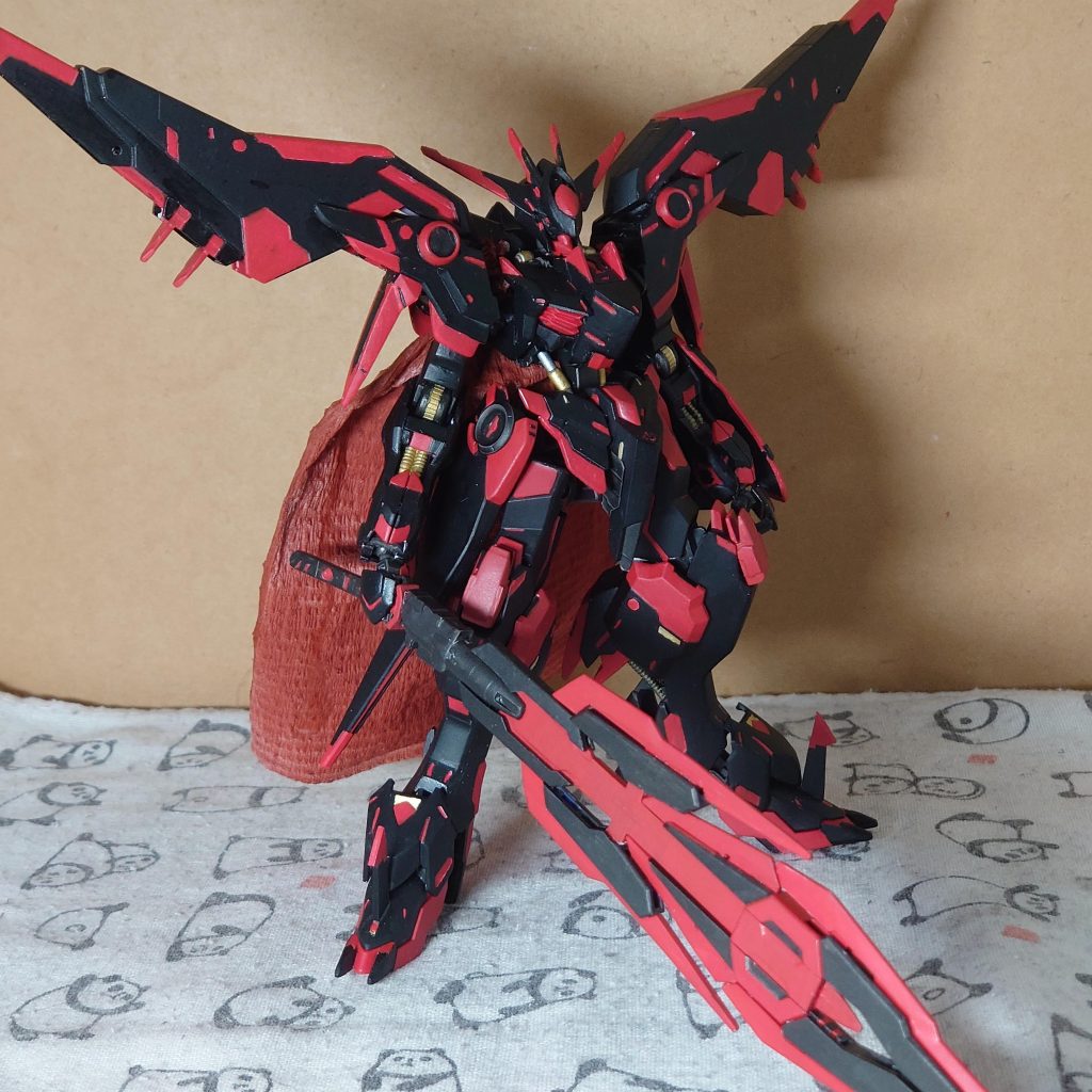 ガラティーン　バスター状態通常状態の3倍の破壊力を持ち、さらにエネルギーを集中させることにより、戦艦をも両断する一撃必殺を堕すことができる！だが、使うエネルギーが膨大なため、1出撃に2回までしか使えない