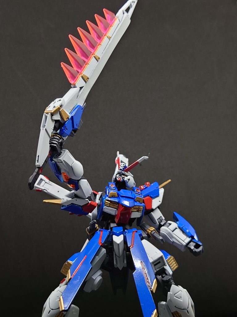 ムラマサブレイドX3のムラマサブラスターをモチーフに制作ムラマサブラスターのパーツを片方使用７基のビーム刃を形成できビームシールドも搭載されて攻撃防御バランスが取れているムラマサブレイドには刀が格納されている