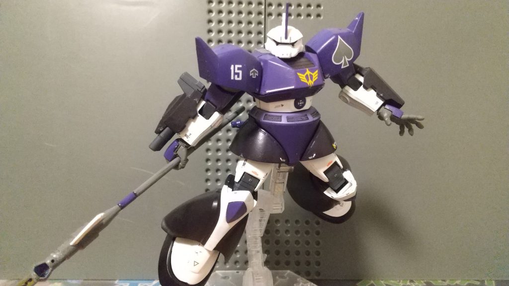 構えてポーズ結構良いポーズだと思っています。