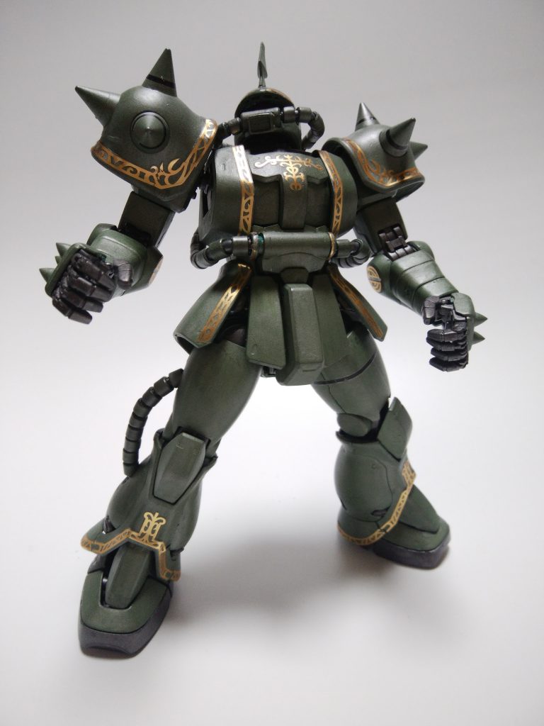 やらせはせん、やらせはせんぞぉと聞こえてきそうなポージングでした。