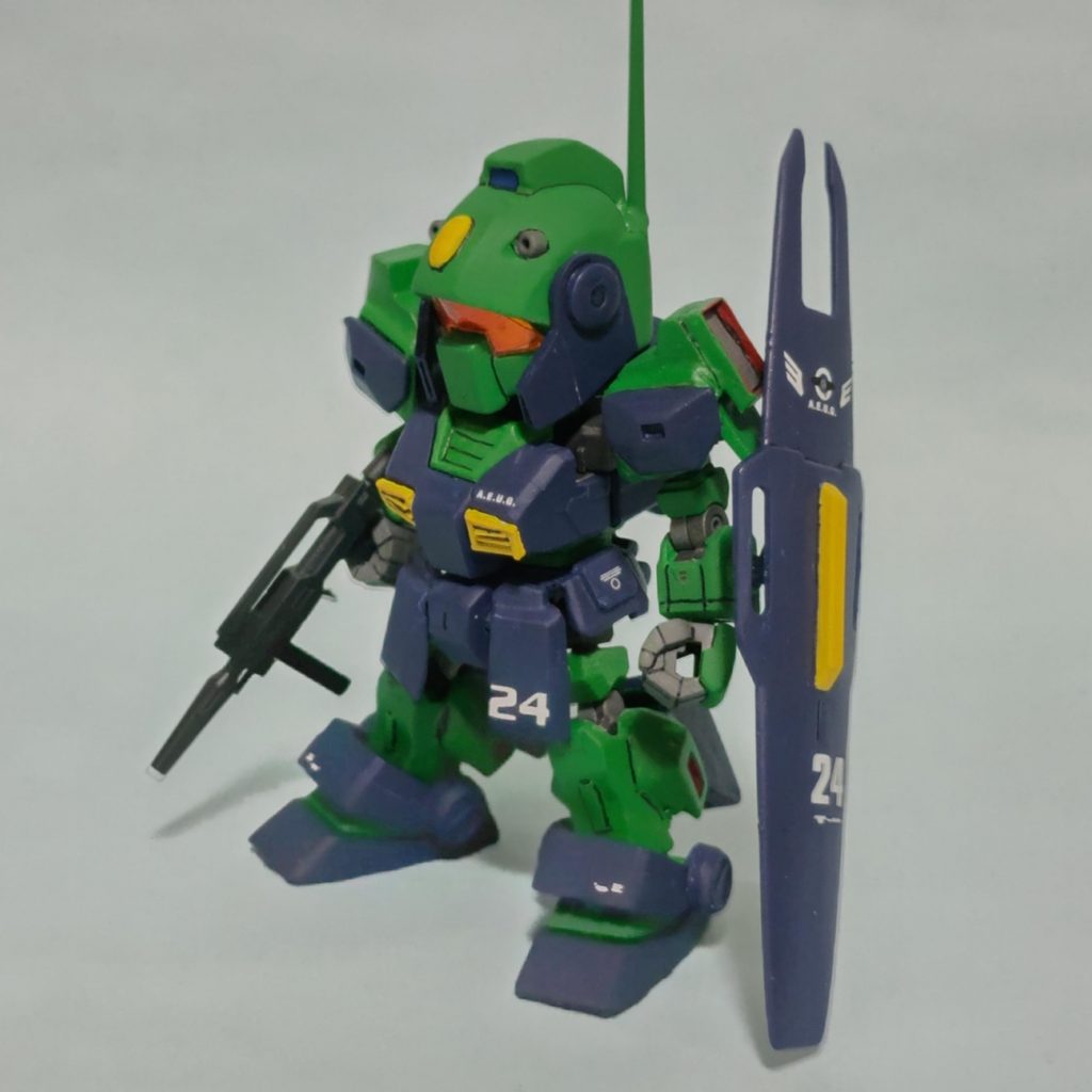 ネモはSDCS７８ガンダムさんの改造です（頭部はGMから製造）劇中で一番ナイスな働きをしたネモ24号設定ですｗ※大破したリック・ディアス（エマ機）の脱出ポッドをアーガマに送り届けるように命令されてた機体