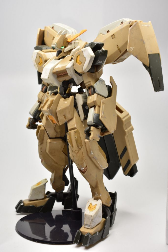 素立ち。プロポーションをちょっといじってあるのでカッコよく見えたら本望です。撮影の時、カメラアイがいい感じに光ってくれました。