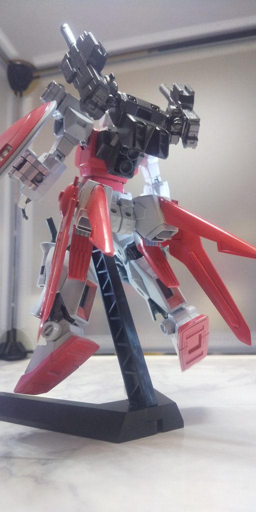 うしろすーがた。 量産機はどれだけカスタムしようが所詮量産機である事実がすき。