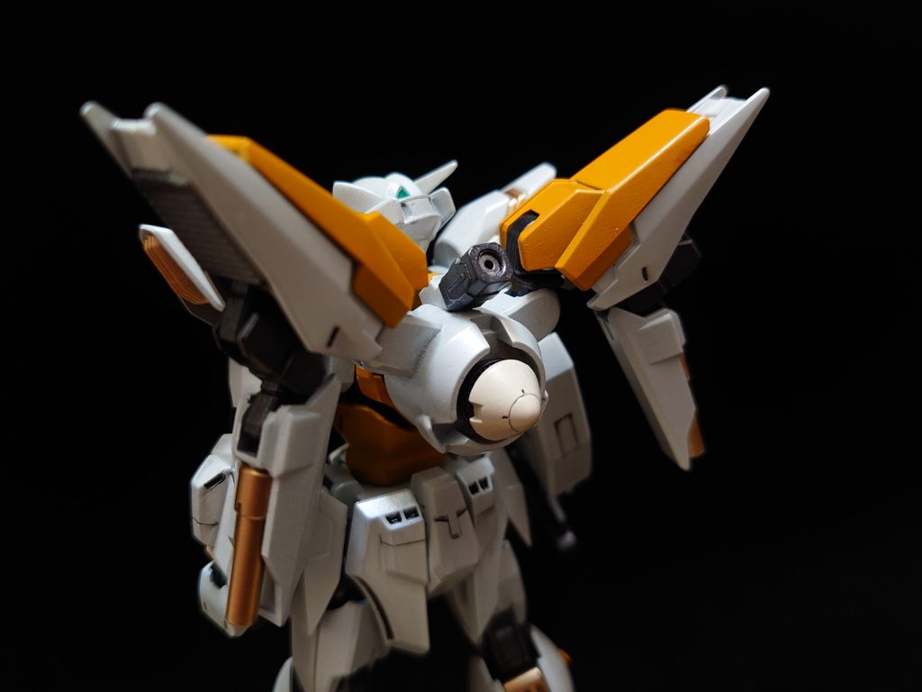 制作過程ではないのですが、一応バックパックのアップを…ネオジムを仕込んで剣を懸架できるようにしてます。発想は丸パクリですが割と気に入ってる部分です。