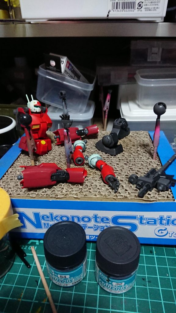 ガンキャノン制作します。