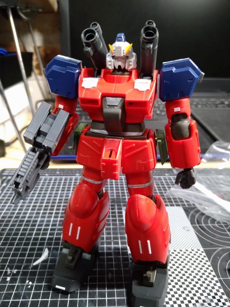 塗装前。腹部と太腿をプラ版で1.6㍉ずつ延長。少しはスラっとしましたかね~