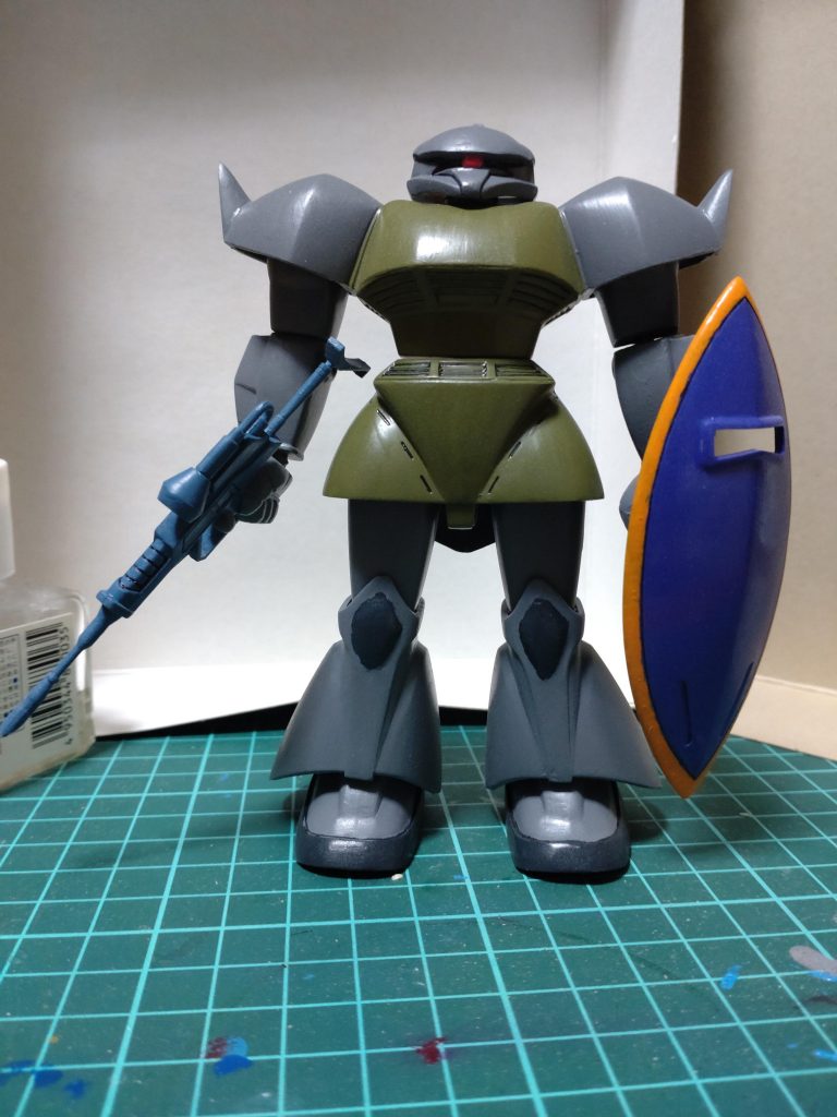 いやぁ好きですこのキット。顔は完全に似て非なるものですけどね。今の時代に発売したらクレーム来るレベル(笑)僕はシャア専用ゲルググも買いました。(笑)