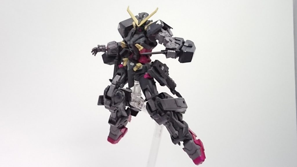 脚部アーマーシュナイダーここはアストレイブルーフレームからそのまま流用
