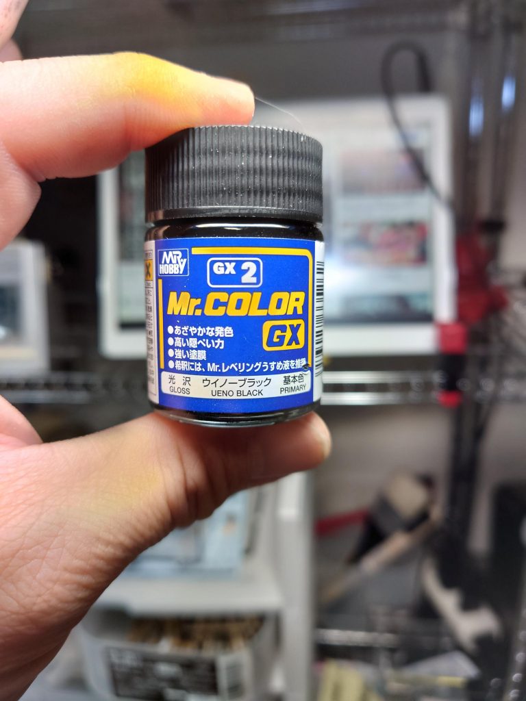 下塗りはウィノーブラックをエアブラシで吹きました。