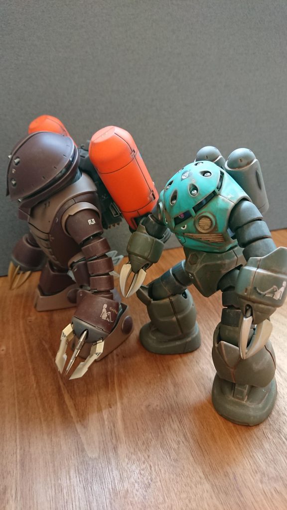 ノーズアート風のアームアート...ジオン系MS類にこの手のデカールを付けてしまいます... 