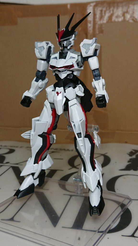 ロードアストレイ本体は腕をダンタリオン。袖？と手はロードアストレイに交換してあります。