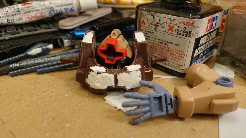 「Bカップ」→「Cカップ」程度エポキシ豊胸手術を加えます。 「撮らないで！」   　そう見えるのは偶然。  D以上は経年変化が激しいのでBまたはCで十分だと(音信不通)(No!垢BAN)