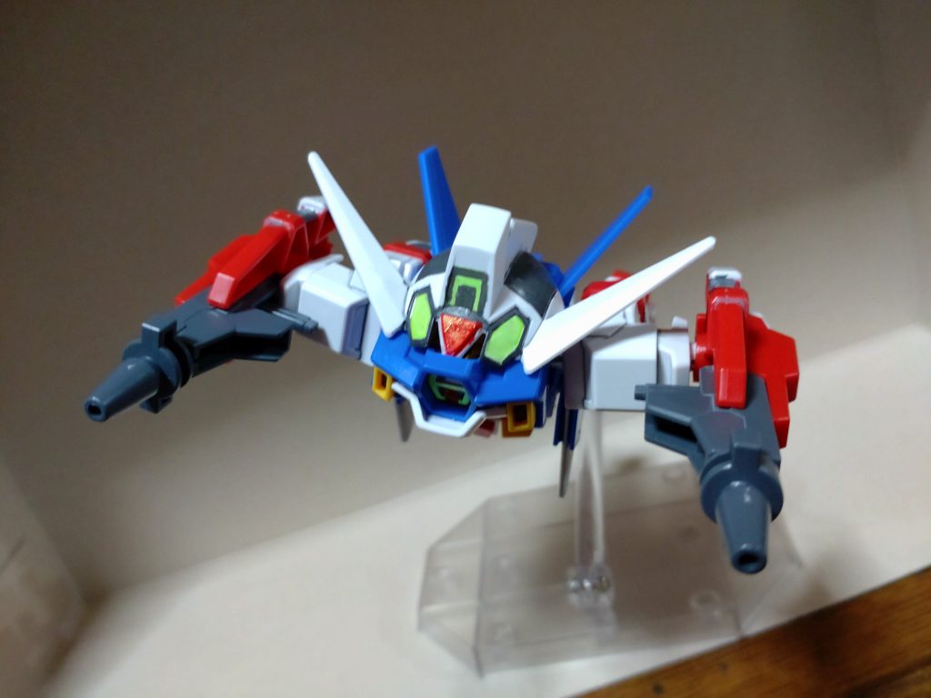 ・ストライダーフォーム(ダブルバレット)頭部は差し替えで変形用の別パーツが付属してるんスけど、こちらの頭部パーツは頭頂部センサーのAマークのモールドがなかったので、それっぽく描いといたっス