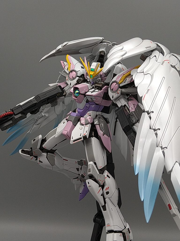 ガンダムにあまり触れてこなかったので　最初見たときに翼って（笑）！！って思ってたんですけど…作ってみて分かりましためちゃめちゃカッコいい！笑ってすいませんでした🙇🙇🙇