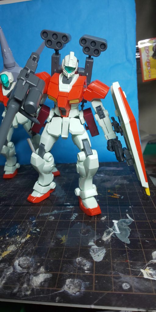 近距離から遠距離まで万能！GM/GMアメイジング（どうやって三代目メイジンカワグチを倒したのだろう？）そして、盾の影にハンドガンを隠し持つタイプ