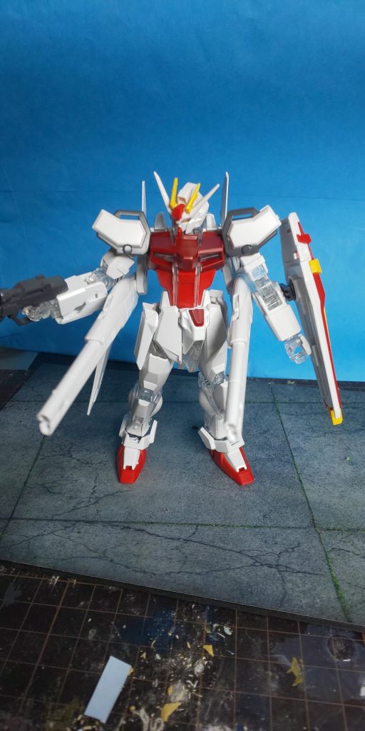 クリアパーツの間接部がポロリしやすいです。