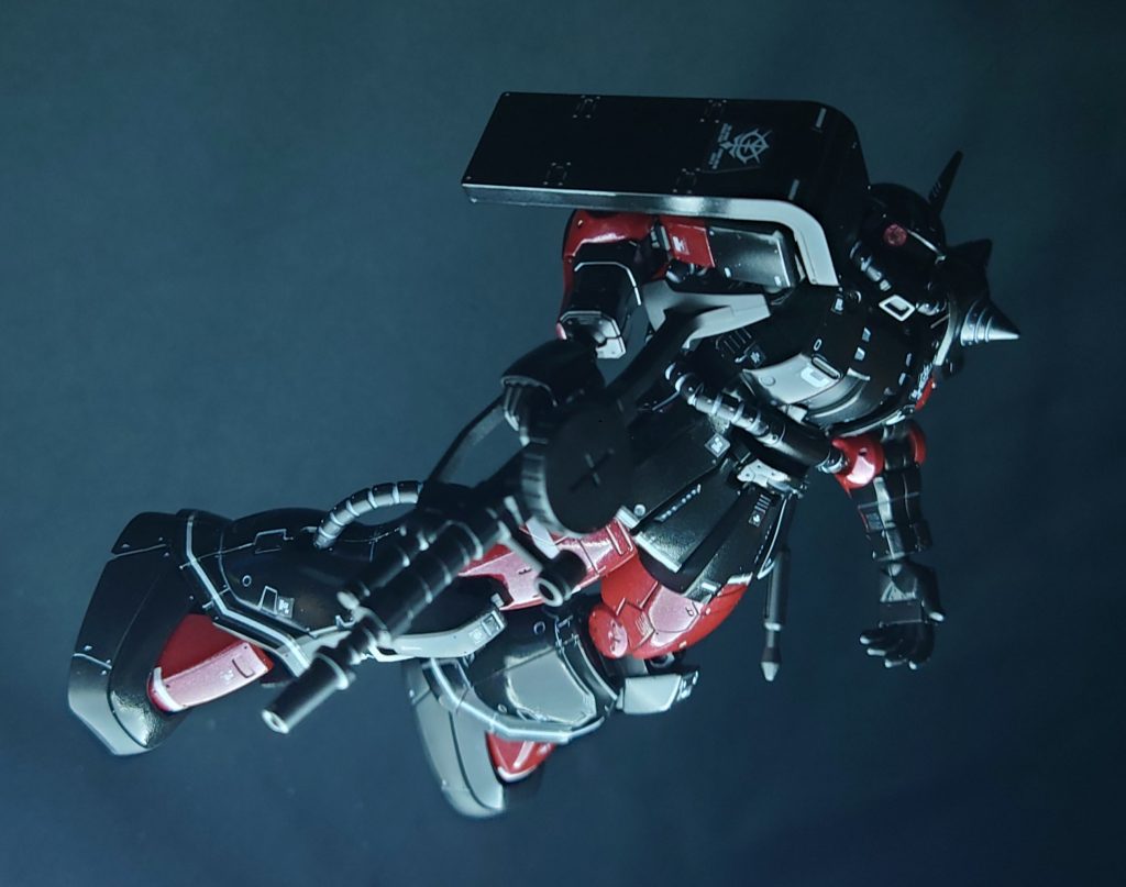 ベストショット。宇宙空間で、コロニーのパネルからの光を浴びてる感が出ているかと。