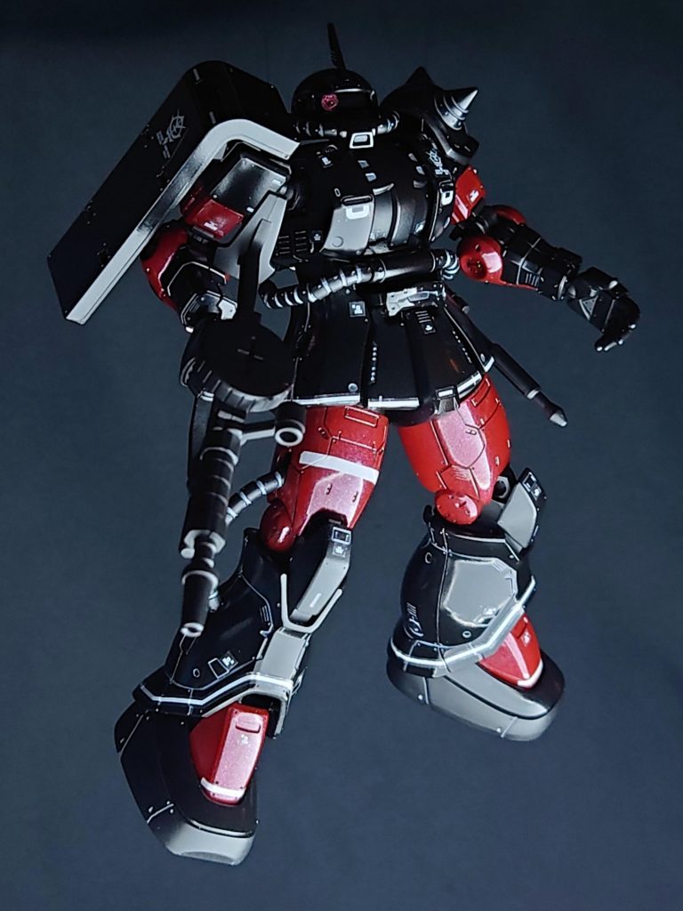 強そうではある。赤黒い悪魔？ ブラッドザク？ とかいう通称が付いてそう。