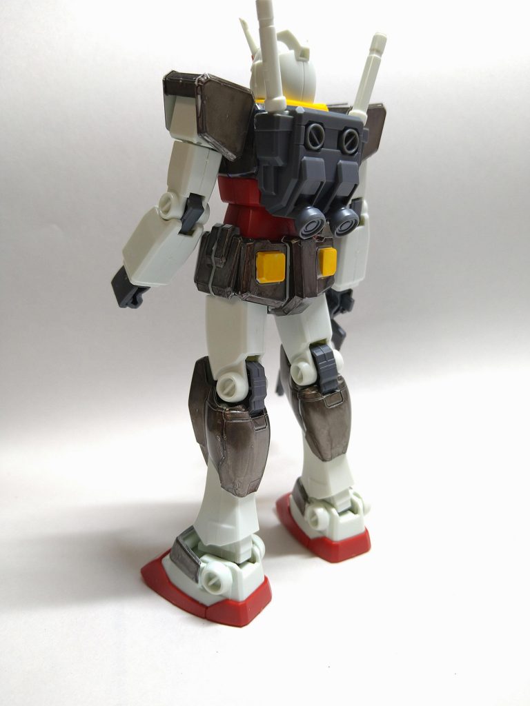 記憶を頼りに塗ったので、前腕を塗り忘れてます。。。