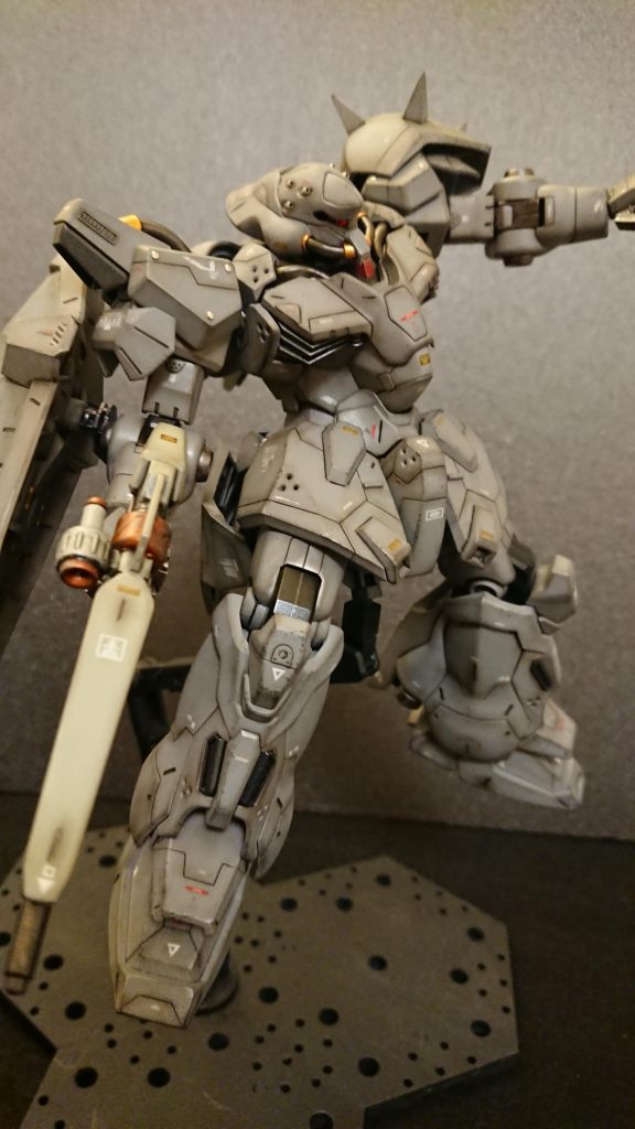 スジ掘りは私にしては頑張りましたが、上手い方の作品を拝見すると緻密さが違い、その違いが「本物っぽさ」が出るのかと気がつきました...