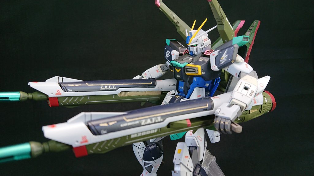 インパルス本体もタミヤエナメル塗料のメタリック色で差し色を入れてます。