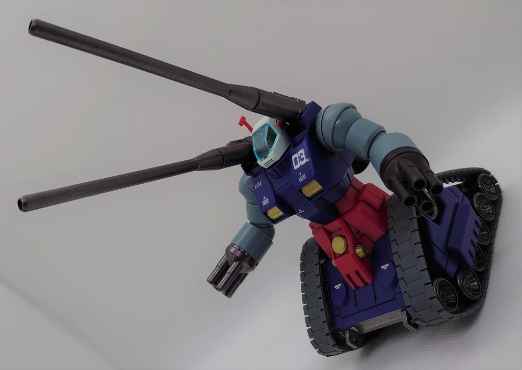 表情付けが砲身と腕だけとなってしまうのでポージングが悩ましい。