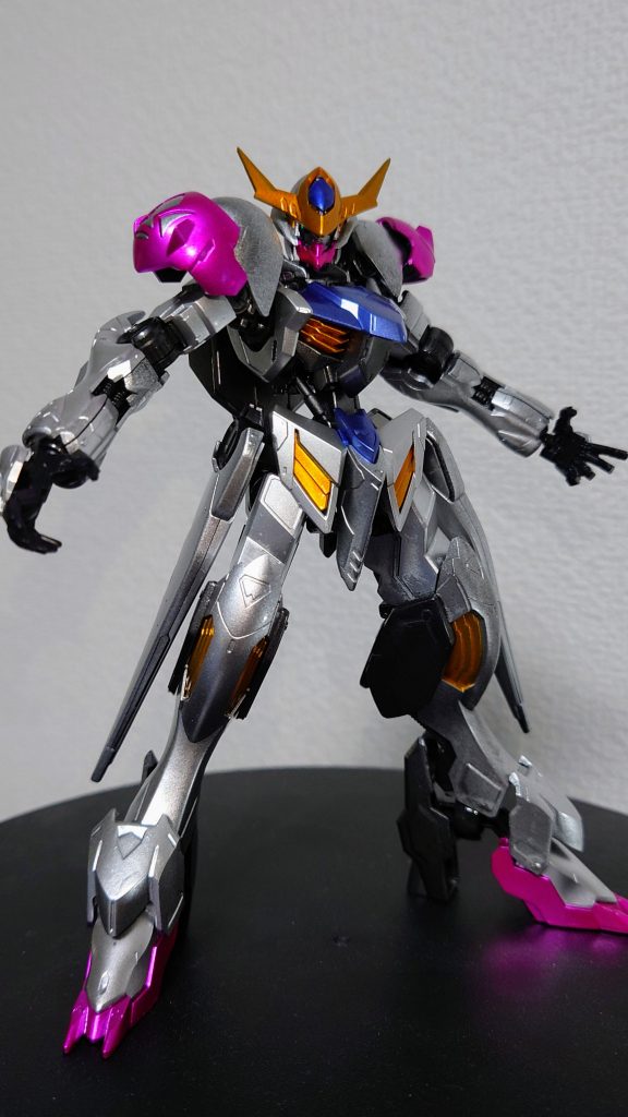 仕上げのクリアは若干失敗したけど個人的には満足してるガンマカエアブラシは革命だけど手間かかるし、扱いが難しいので全塗装は当分やりたくない