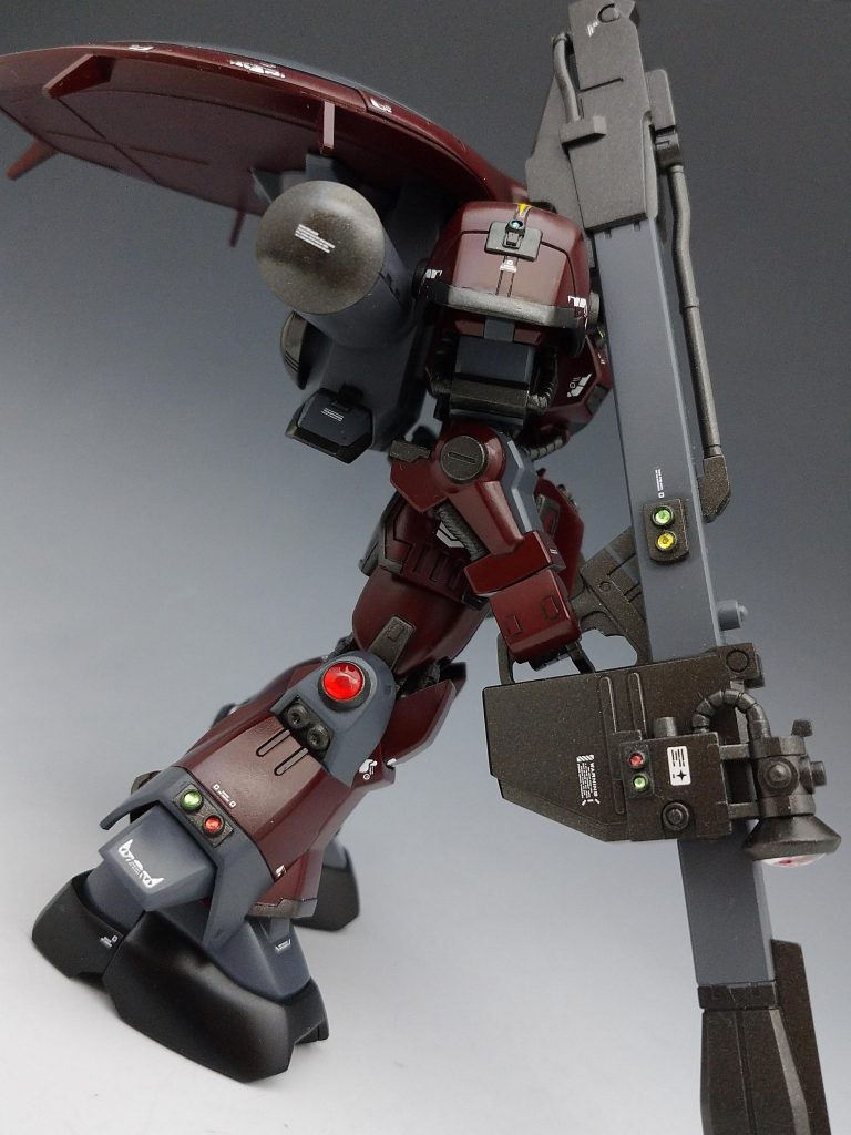 定番となってしまった縁取り加工と各所にセンサーの追加をしました。また、最後の一挺となったビームバズーカを装備させてます。 