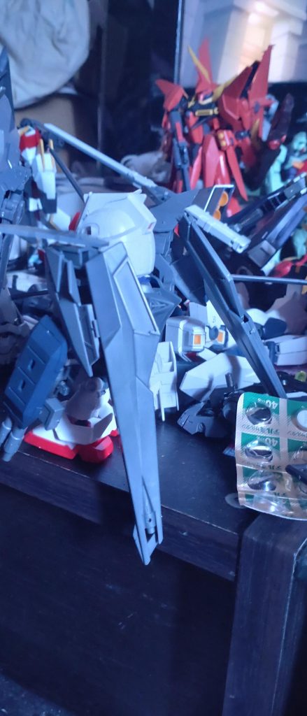 ガンダム8号機–3枚目/制作者：@mikaduki97