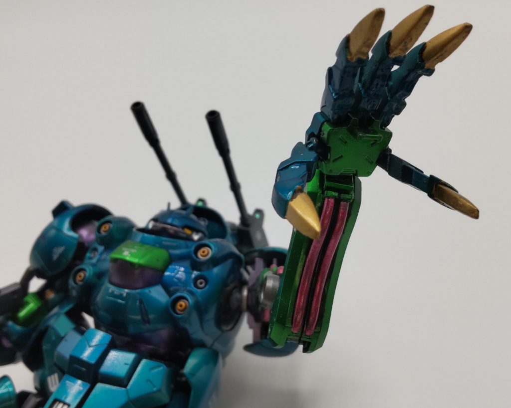 ネイルで攻撃！