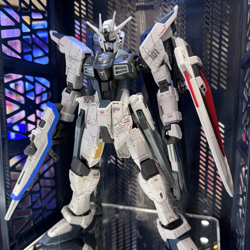 新品 GAT-X105 エールストライクガンダム ディアクティブモード