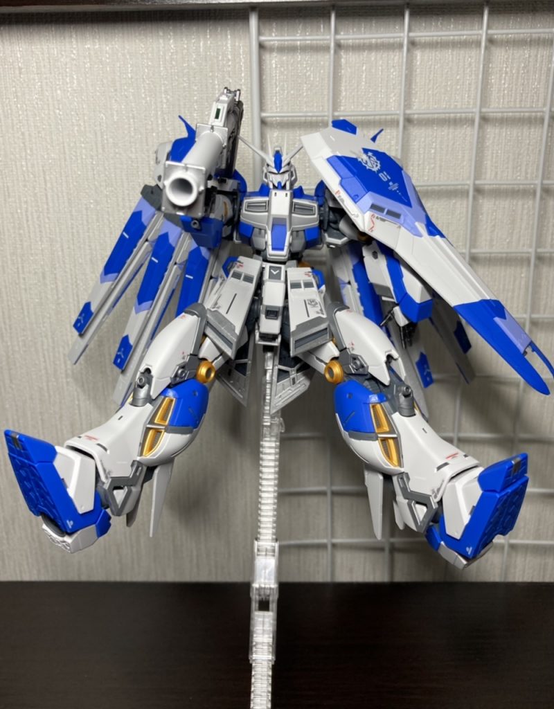 バズーカを構えて。