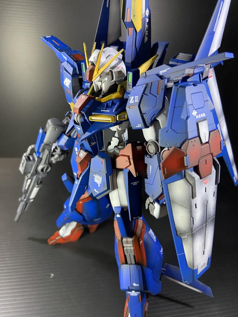 リントヴルムのシールドとライフルもゼッツー風に塗装。