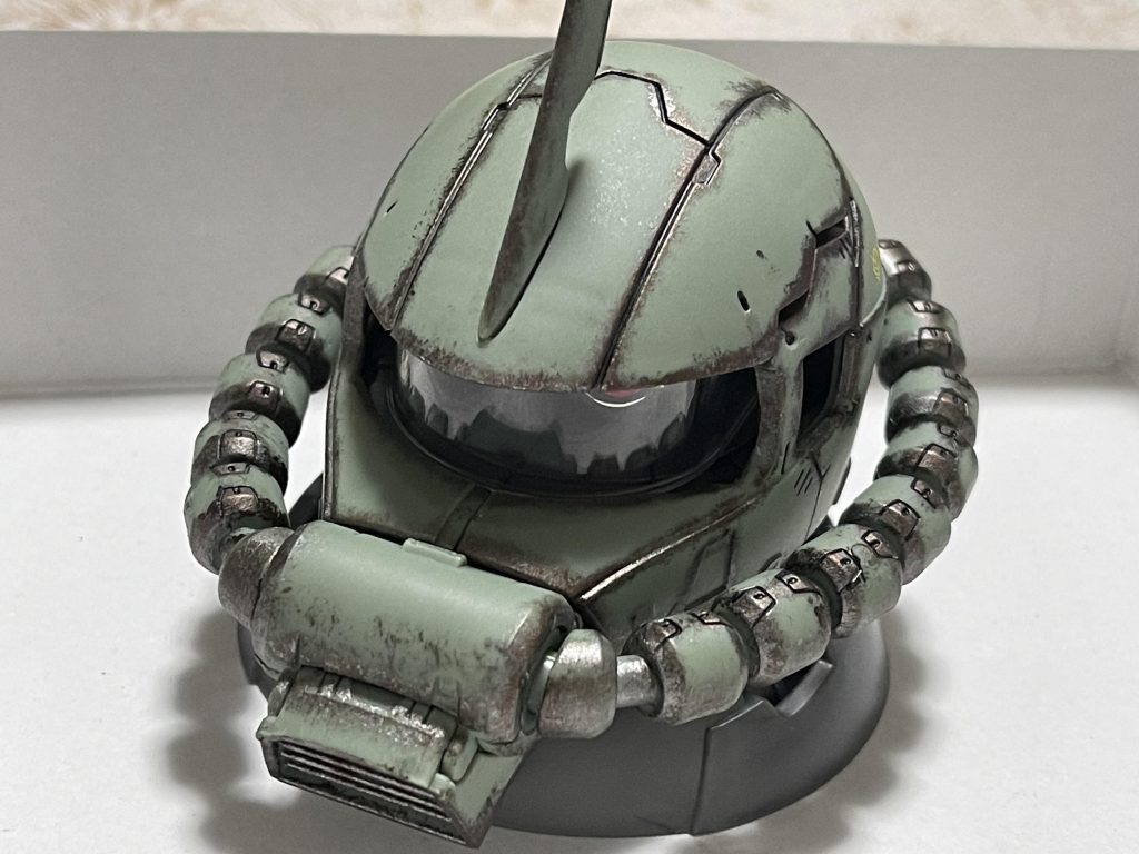 ガンダムヘッド(ザク)–2枚目/制作者：給食係