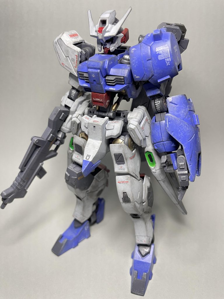 ウェザリングカラーグレーウェザリングマスターススエナメル塗料以上を使用してこのように仕上げました。宇宙で活動してるイメージでウェザリングしてみました。