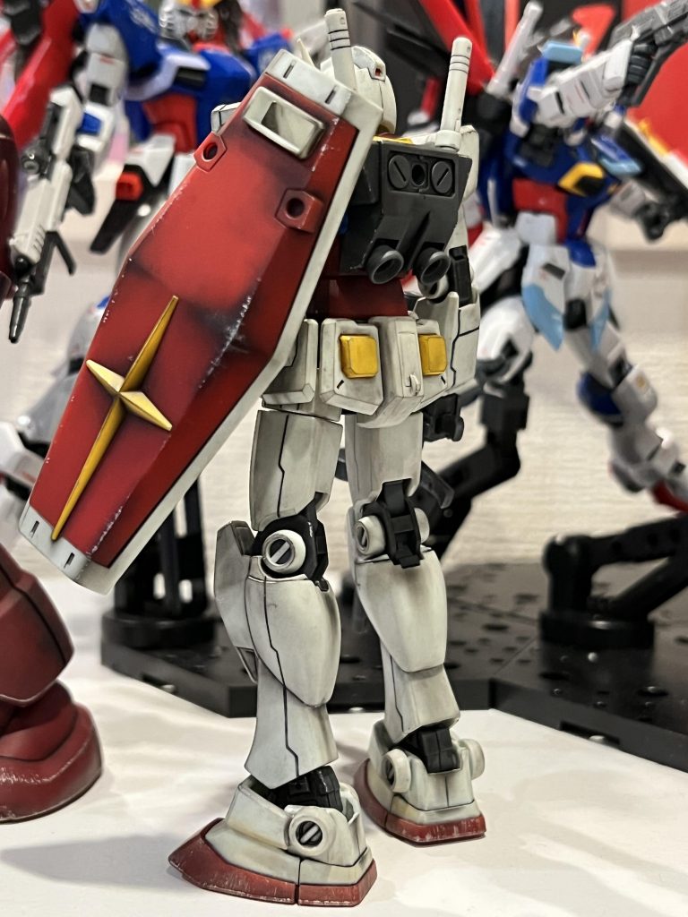 背面もそこそこに…