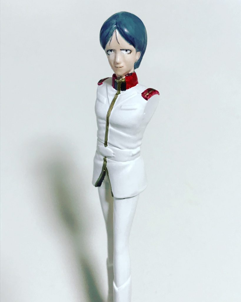 顔を描いたら… あら?? 男前でカッコいいじゃないですか!! 海軍のエリート士官みたいです(^^) 少しシロッコの面影も。