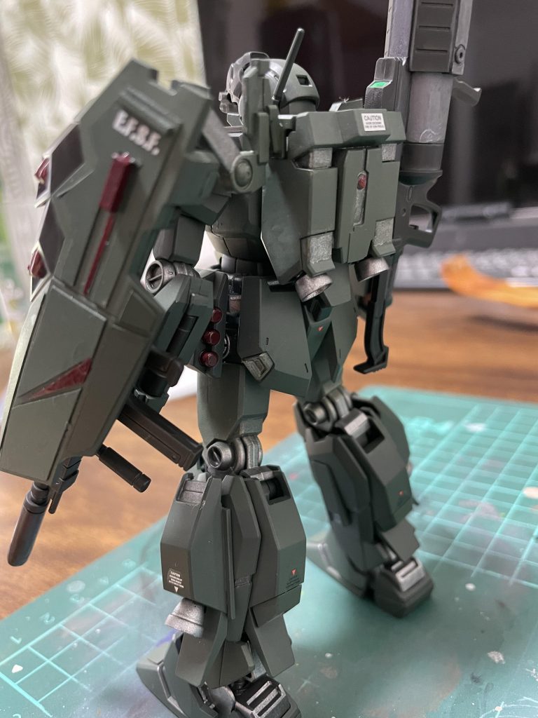 バックショットです。付属の武器は全てマウント可能にしてます。