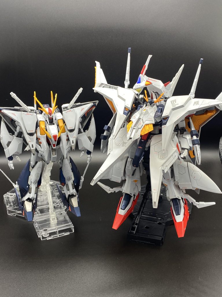 最後に前回作成したクスィと一緒に撮影しました。閃光のハサウェイ主役機二機作って良かったです。