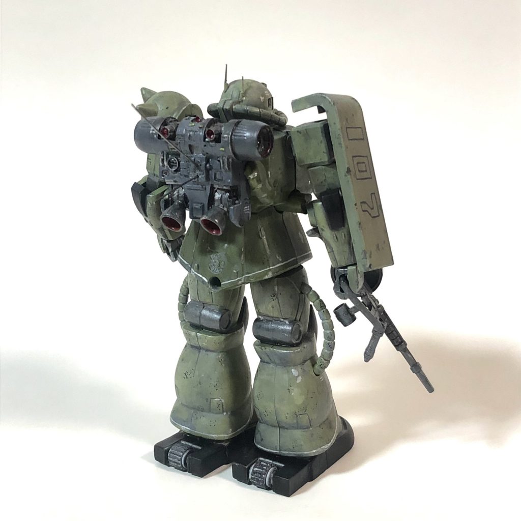 うしろ｢ただちに後退しろ！後方の部隊が連邦軍に突破された｣｢早く後退しなければここら辺は連邦軍に包囲されるぞ｣