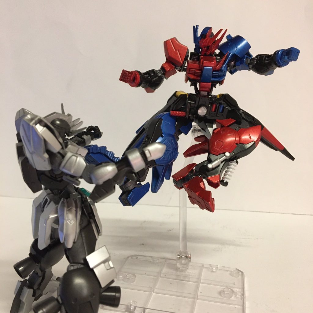 必殺技のボルテックフィニッシュもかっこよくポーズができます♪やっぱり左右非対称はかっこいいイメージがあります✨