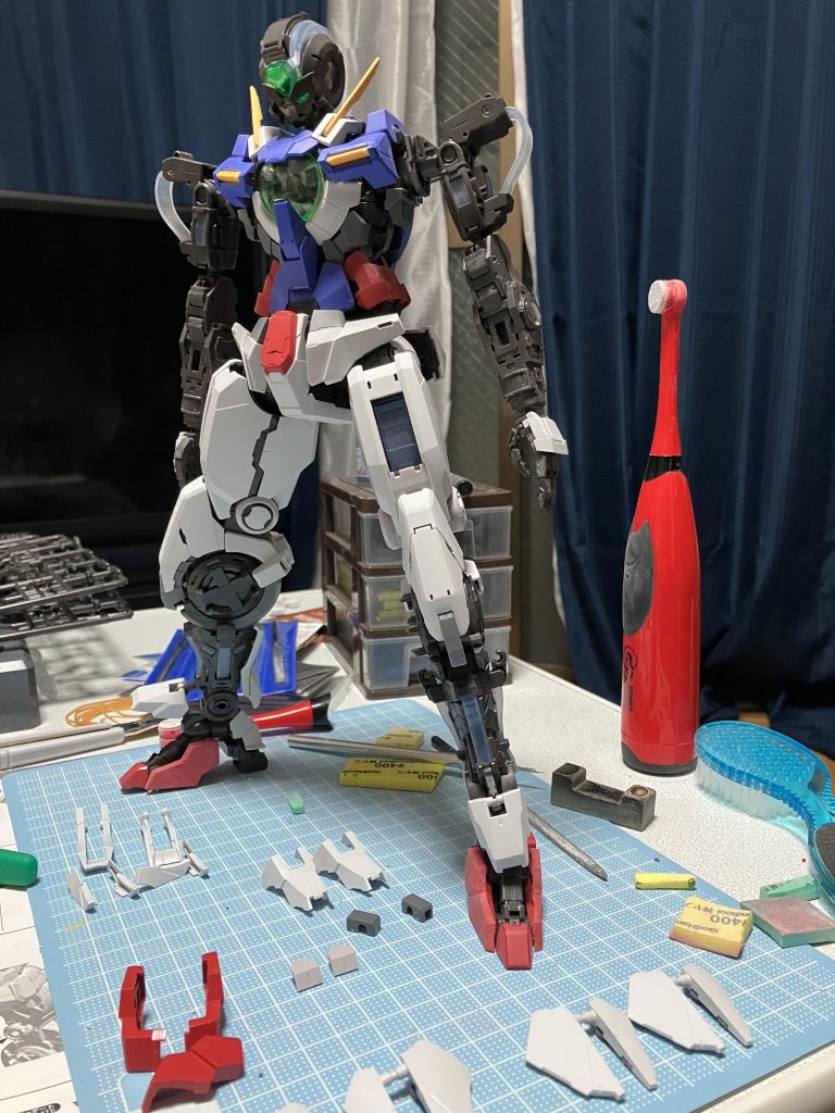 ヤスリは400→600、神ヤスやポリッシャーを駆使し、全てのパーツにヒケが出ないように丁寧に時間をかけて処理。同時にエッジを出しています。