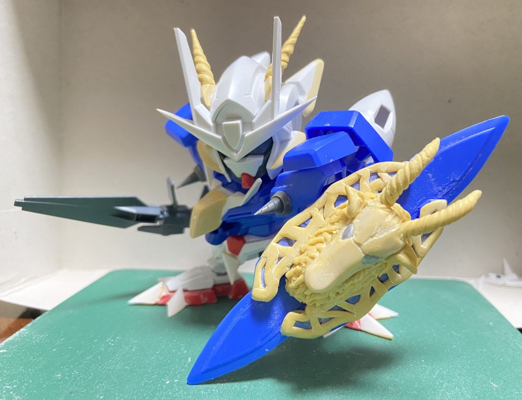 各部のトゲ、胸のボリュームアップ、山羊さんはほぼパテとプラ板でできてます！重い。笑ちなみに山羊さんこの後さらにパテ盛ってイケメンにしてます✨