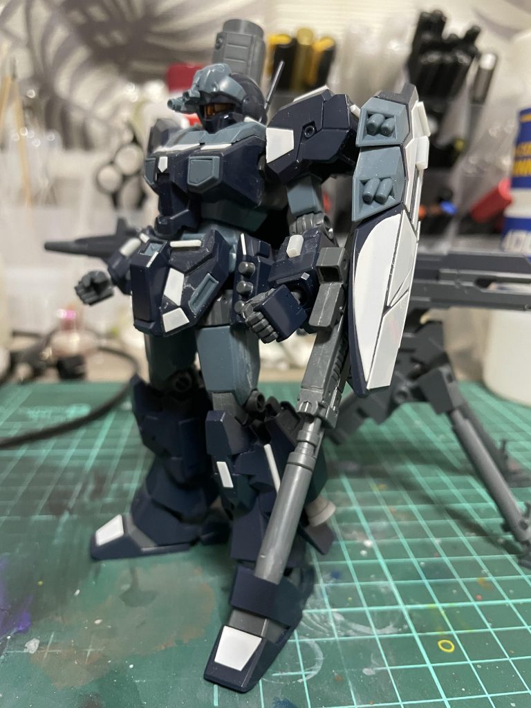 プラバンとプラ棒で少しだけディティールアップしてます